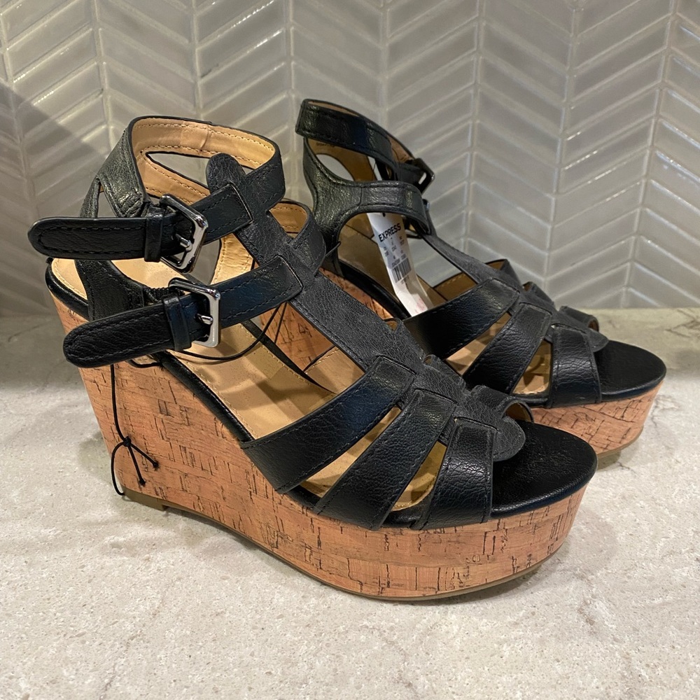 Express wedge heel, black with cork bottom, NWT, never worn!! 🖤